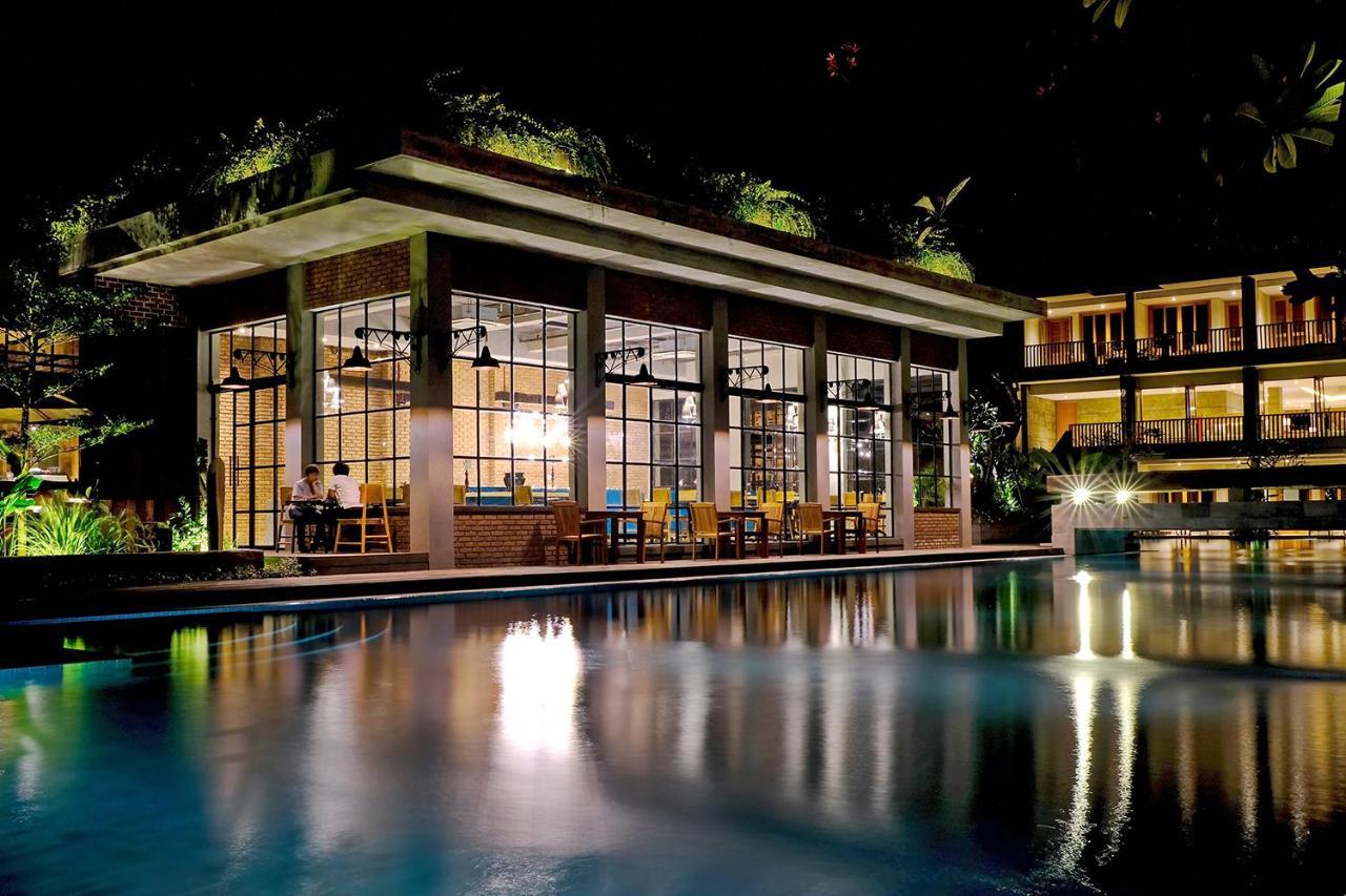 होटल Swarga Bali Berawa 5*